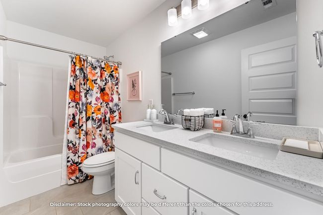 Hall Bath | Image 17