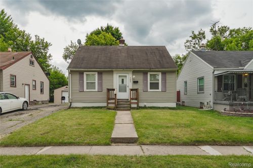 582 Lebaron Avenue, Pontiac, MI, 48340 | Card Image