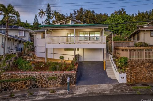 1952 Bertram St, Honolulu, HI, 96816-2006 | Card Image