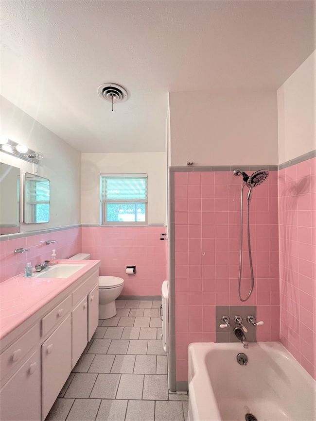 Guest Bath taken prior to being occupied | Image 14