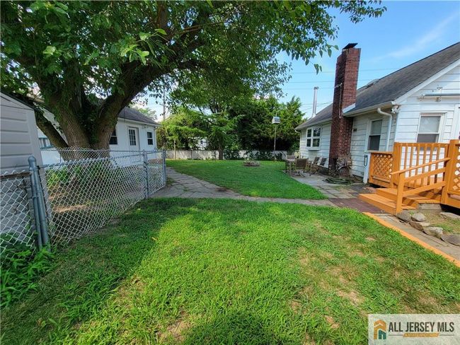 832 State Route 35, House other with 2 bedrooms, 2 bathrooms and null parking in South Amboy NJ | Image 5