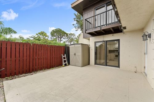 2828 Kirk Rd, Lake Worth, FL, 33461-1759 | Card Image