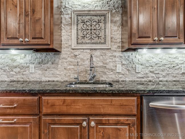 5500 S 329 Th East Ave, House other with 3 bedrooms, 5 bathrooms and null parking in Broken Arrow OK | Image 16