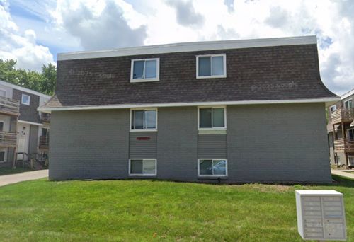 8-3547 Heatherton Drive, Davenport, IA, 50804 | Card Image