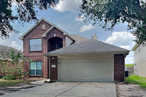 22076 Knights Cove Dr, Kingwood, TX, 77339-7704 | Card Image