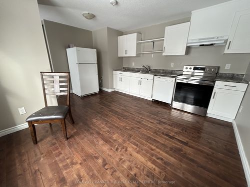 11 Chaucer Cres, Barrie, ON, L4N4T8 | Card Image