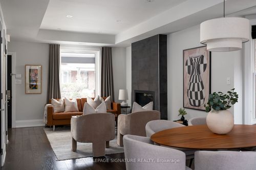 77 Dearbourne Ave, Toronto, ON, M4K1M6 | Card Image