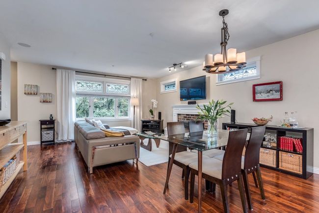 4 - 2535 W 6 Th Avenue, Townhouse with 3 bedrooms, 2 bathrooms and 2 parking in Vancouver BC | Image 2