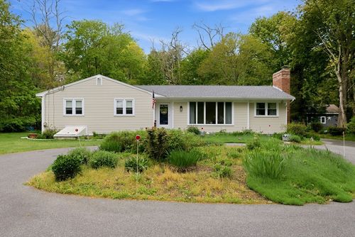 1519 Santuit Newtown Rd, Cotuit, MA, 02635-2327 | Card Image