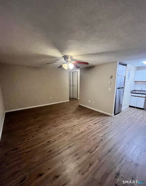 70-70 Burgundy Hill Ln, Middletown, CT, 06457-6337 | Card Image
