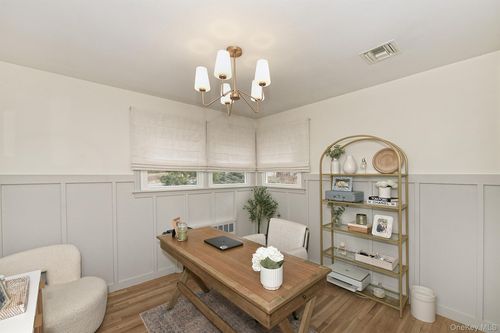 8 Sherwood Dr, Huntington, NY, 11743-5139 | Card Image