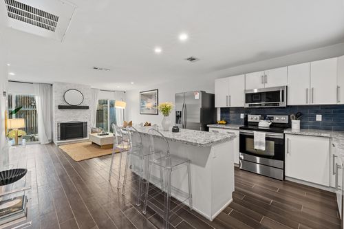 102b-4306 Buena Vista St, Dallas, TX, 75205-4849 | Card Image