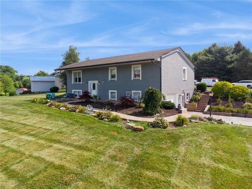 5 Trice Dr, Mount Pleasant, PA, 15666-9047 | Card Image