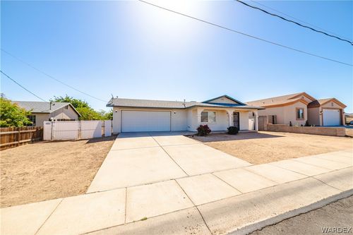 3232 N Clark St, Kingman, AZ, 86401-3700 | Card Image