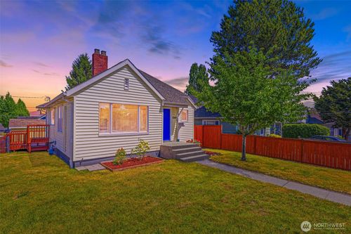 1046 5th St, Bremerton, WA, 98337-1433 | Card Image