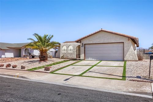 533 E Rolly St, Henderson, NV, 89011-5303 | Card Image
