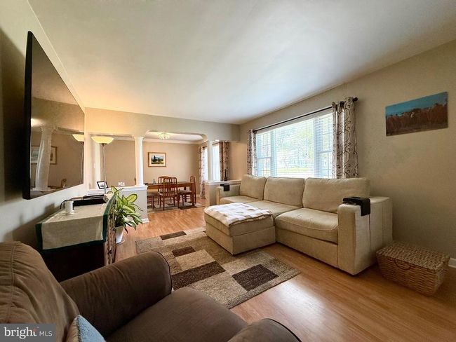 566 S Forklanding Rd, House other with 4 bedrooms, 2 bathrooms and null parking in MAPLE SHADE NJ | Image 4