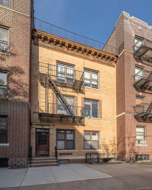3414 33rd St, Astoria, NY, 11106-2266 | Card Image