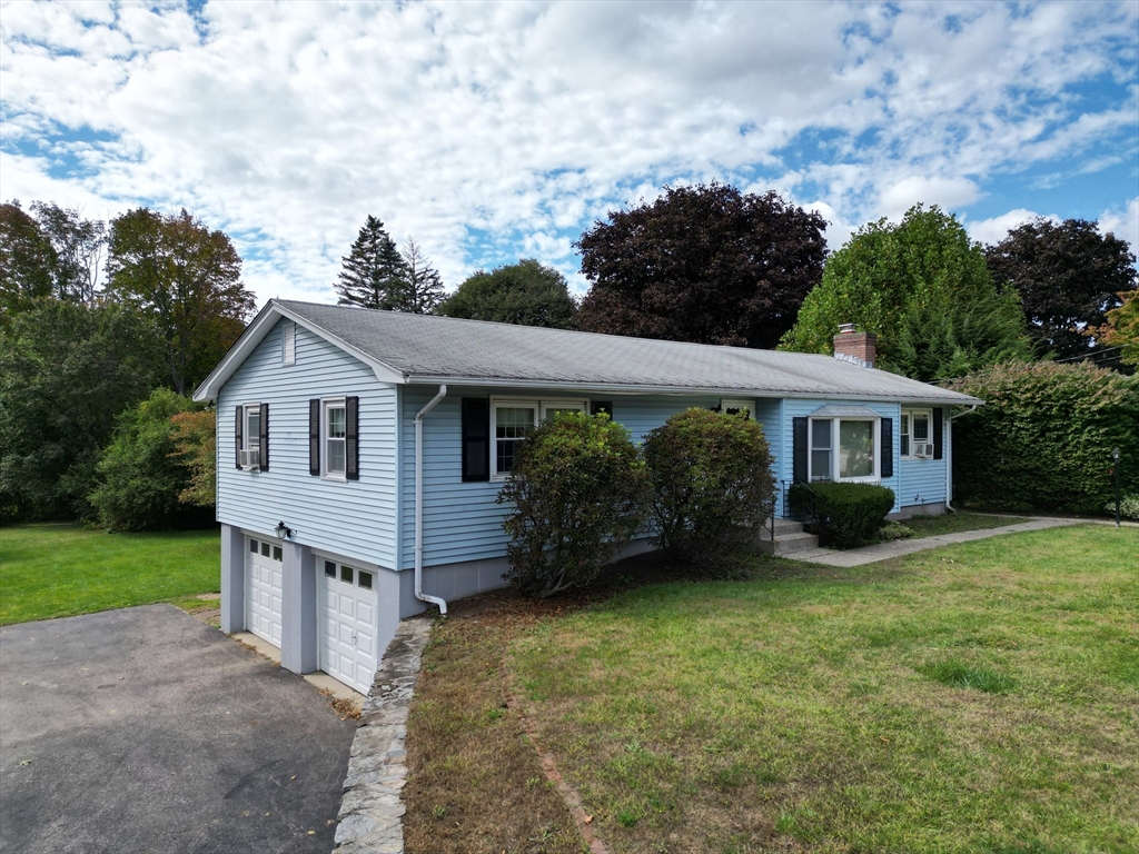 Arlington St, Auburn, MA 01501