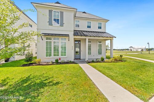 327 Bozeman Trl, Scott, LA, 70583-4258 | Card Image