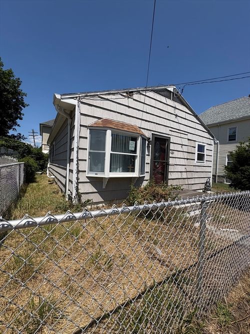 61 Taber St, New Bedford, MA, 02740 | Card Image