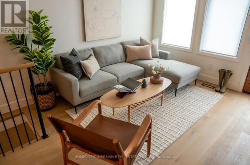 577 Concord Ave, Toronto, ON, M6H2R2 | Card Image