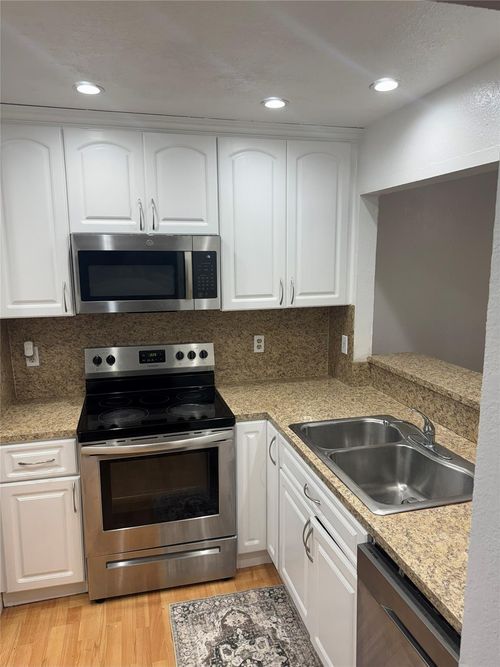 apt-202-851 Ne 209th Ter, Miami, FL, 33179-1225 | Card Image