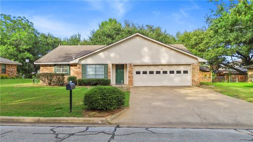 2201 Glenda Blvd, Brenham, TX, 77833-5808 | Card Image