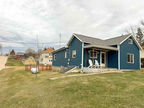 106 W Mineral St, MONTFORT, WI, 53569-8101 | Card Image