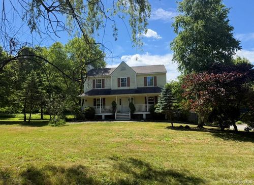 28 Church Farm Road, Gardiner, NY, 12525 | Card Image