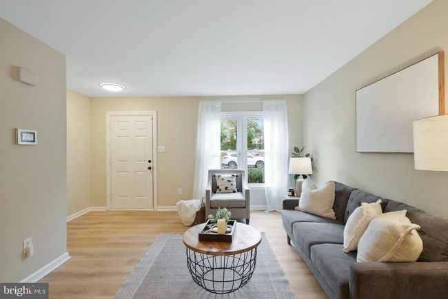 7470 Laurel Oak Ct, Townhouse with 2 bedrooms, 3 bathrooms and null parking in SPRINGFIELD VA | Image 4