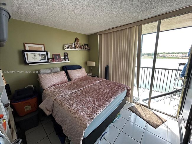 APT-402 - 8710 N Sherman Cir, Condo with 2 bedrooms, 2 bathrooms and null parking in Miramar FL | Image 6