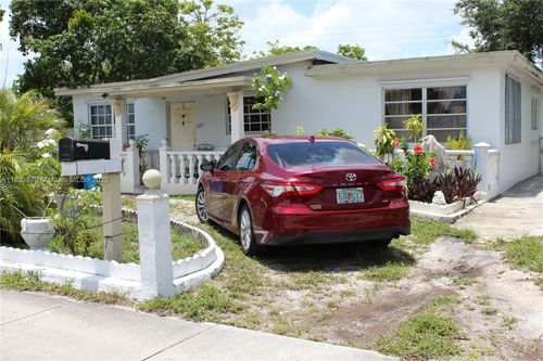 5661 Sw 41st St, West Park, FL, 33023-6101 | Card Image