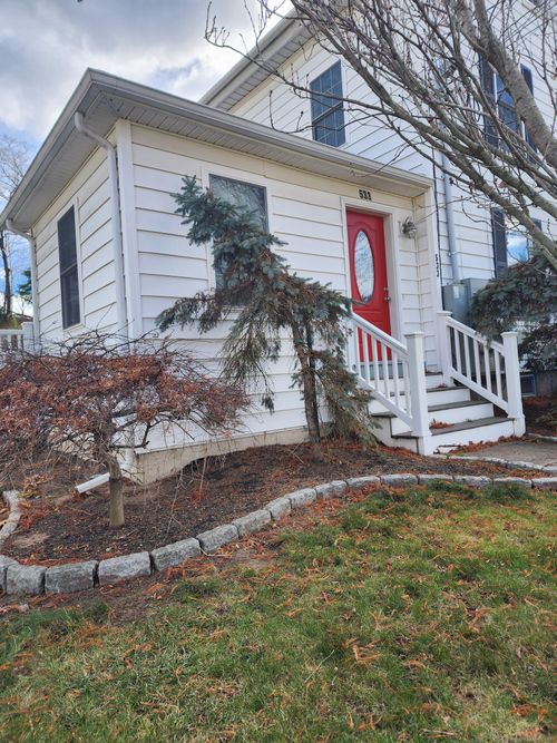 533 Main St, Southington, CT, 06489-4523 | Card Image