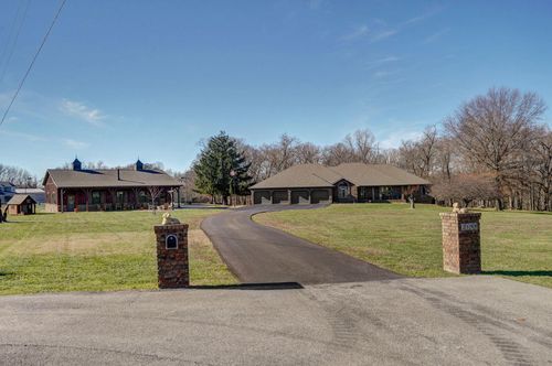 2155 W Koryton Dr, Nixa, MO, 65714-9785 | Card Image