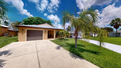 6572 Zapote, Fort Pierce, FL, 34951-4452 | Card Image