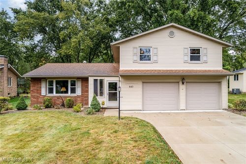 440 Dohner Dr, Wadsworth, OH, 44281-2140 | Card Image