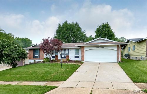 1815 Lakemont Ln, Saint Louis, MO, 63138-1224 | Card Image