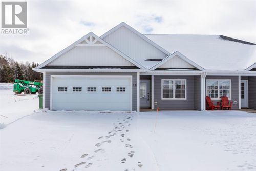 16 Swallow Dr, Stratford, PE, C1B4N2 | Card Image