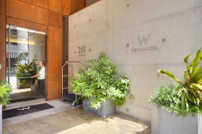 Take advantage of in-residence dining and housekeeping, courtesy of the world-class W Hotel services. | Image 35