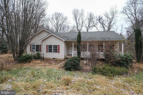 1195 Shangri La Rd, BENTONVILLE, VA, 22610-2576 | Card Image