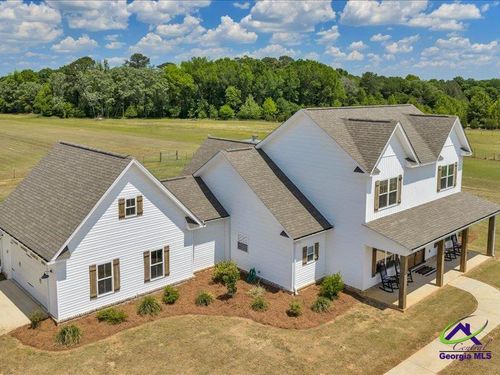 240 Williams Cir, Elko, GA, 31025-2040 | Card Image