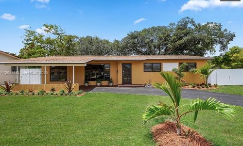 1-941 Nw 180th Ter, Miami Gardens, FL, 33169-4222 | Card Image