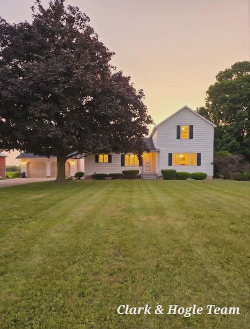 11215 Stoudt Rd, Muir, MI, 48860-9722 | Card Image