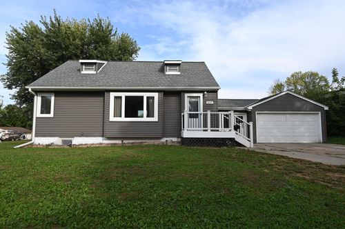835 Sommerville St S, Shakopee, MN, 55379-2383 | Card Image
