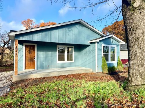 1042 N Valley Dr, Sand Springs, OK, 74063 | Card Image