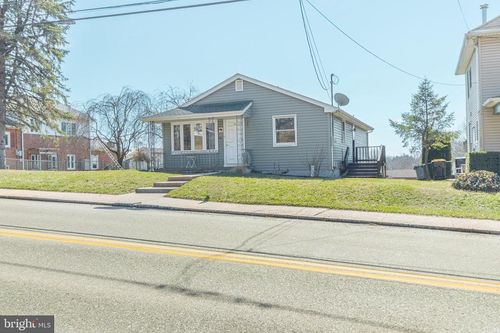 282 E Broadway, RED LION, PA, 17356-9101 | Card Image