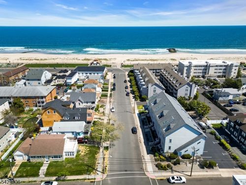 301-113 Lareine Ave, Bradley Beach, NJ, 07720-1300 | Card Image
