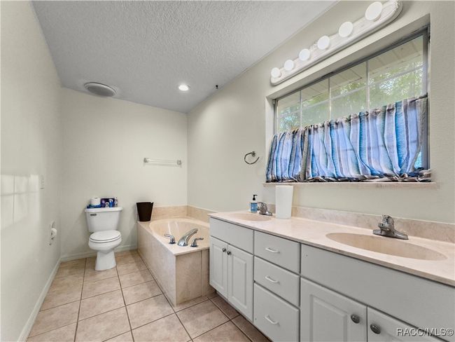 10 Patricia Rd, House other with 3 bedrooms, 3 bathrooms and 2 parking in Yankeetown FL | Image 14