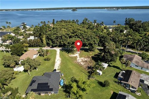4364 Cypress Ln, FORT MYERS, FL, 33905-2828 | Card Image